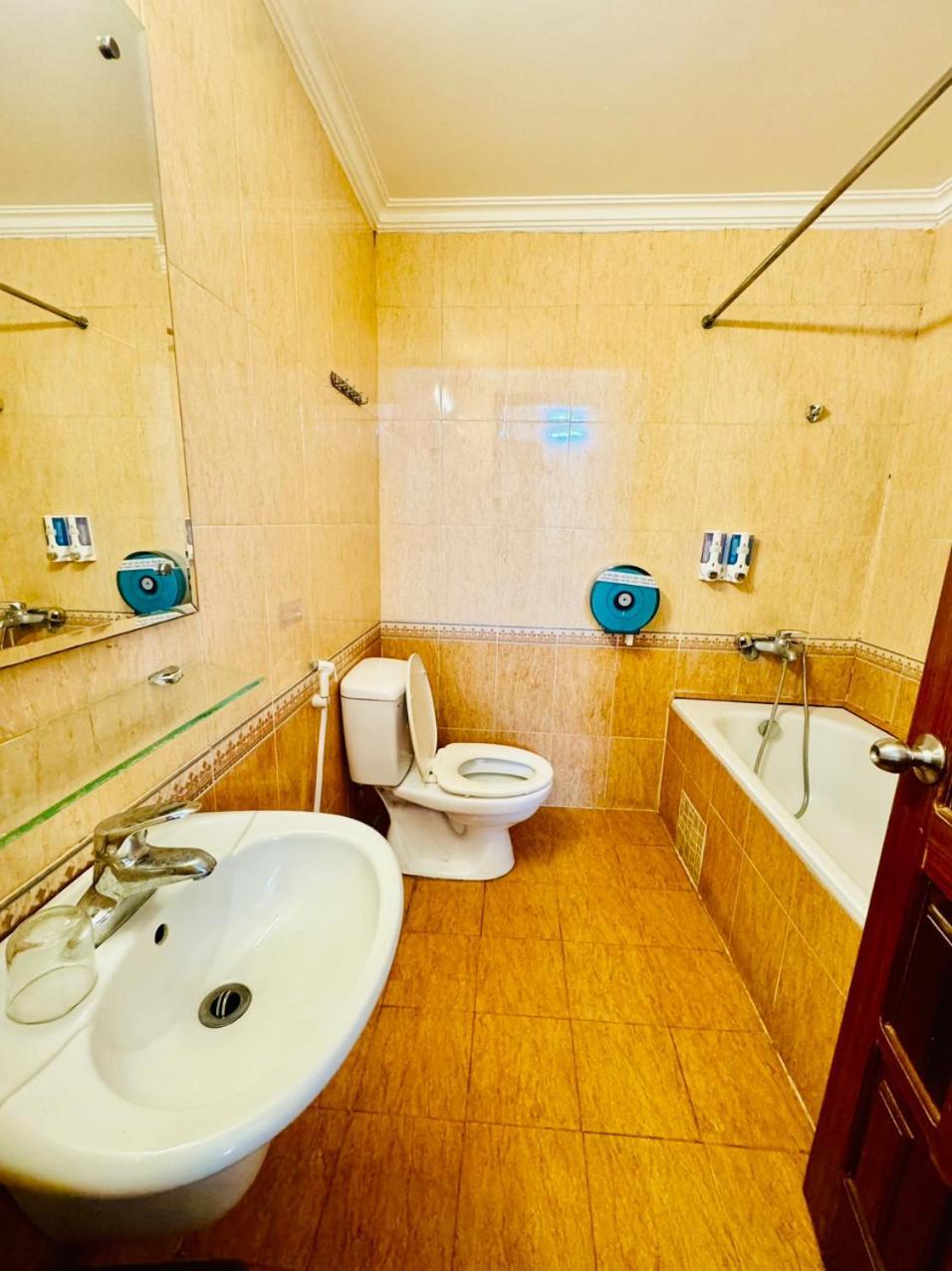 Il Divo Hostel & Spa Ханой Екстер'єр фото